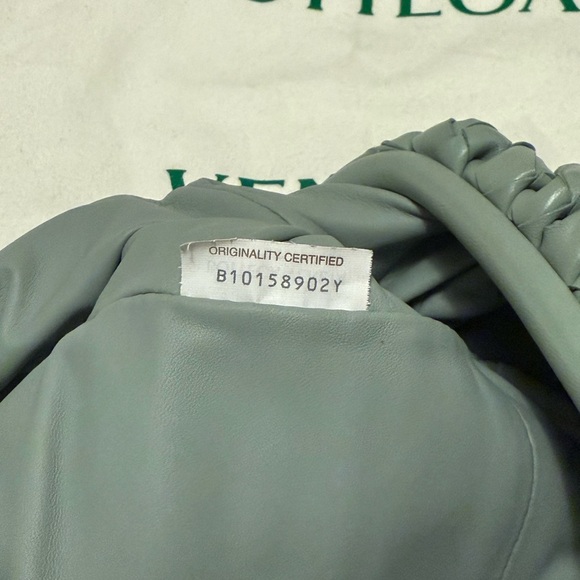 Bottega Veneta Intrecciato Pouch - Picture 6 of 9